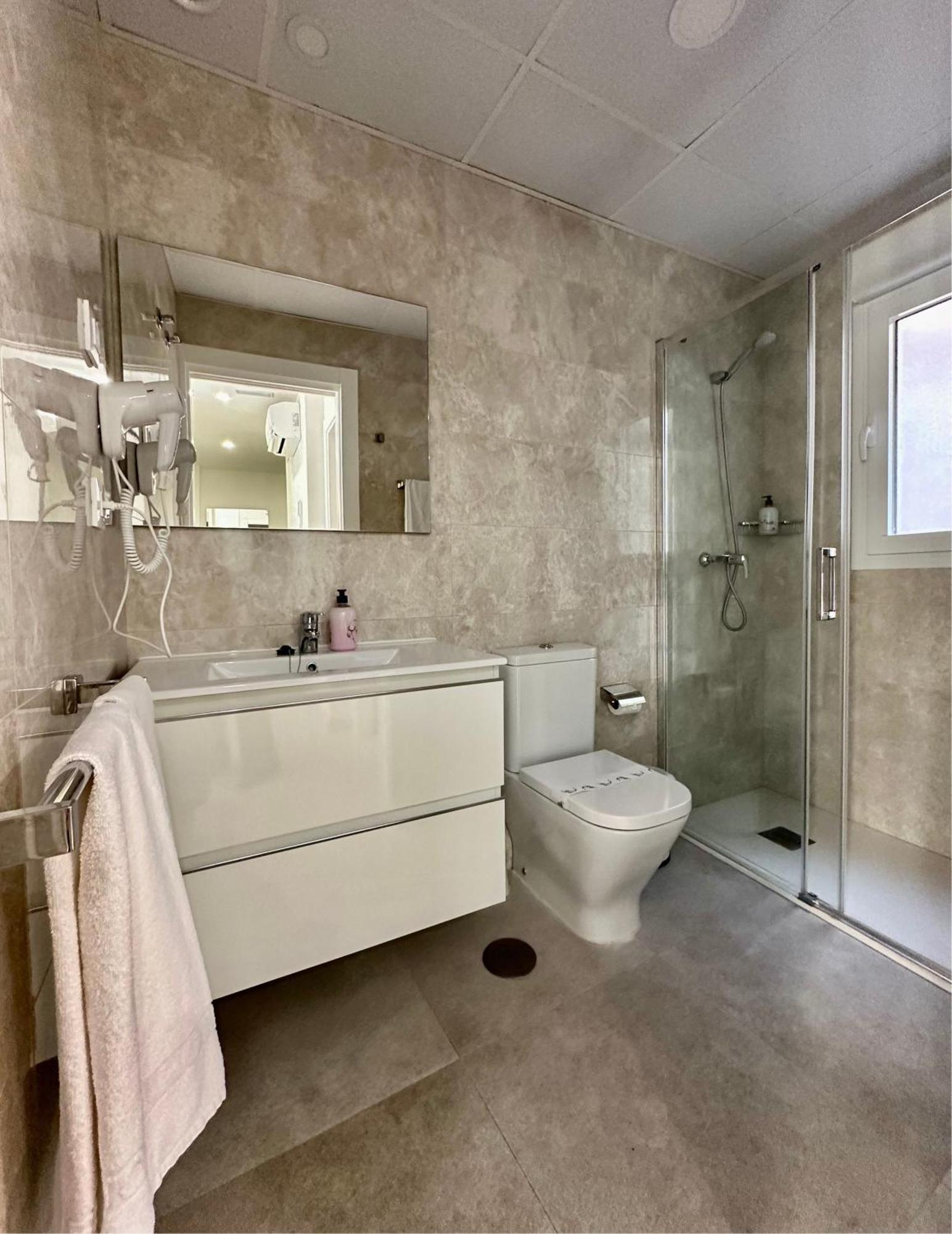 Apartamentos Turisticos Victoria 阿尔姆尼卡 外观 照片