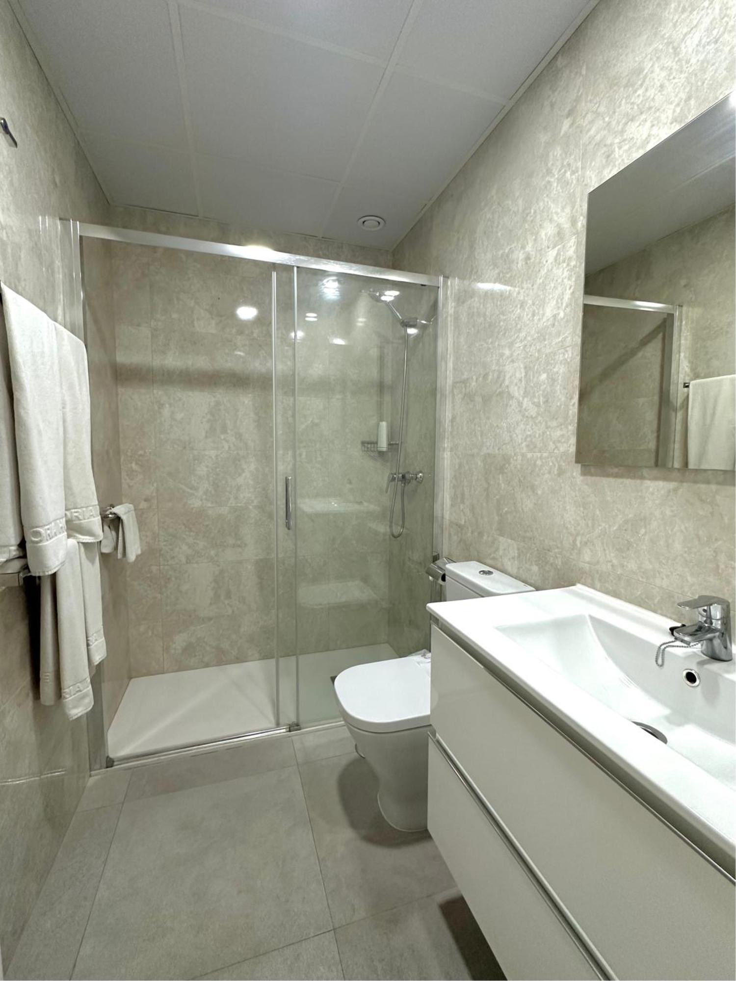 Apartamentos Turisticos Victoria 阿尔姆尼卡 外观 照片