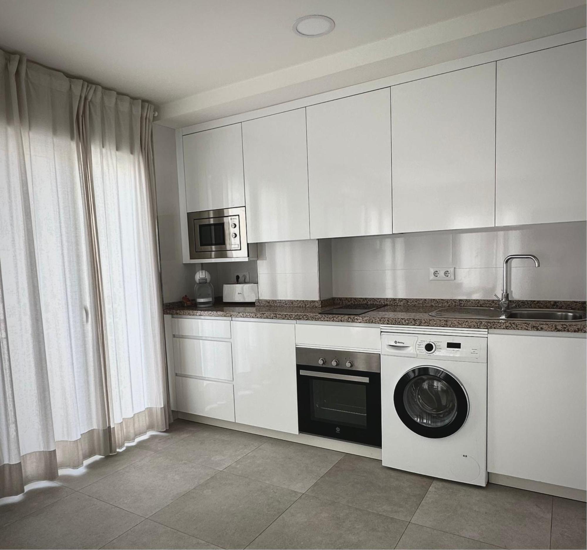 Apartamentos Turisticos Victoria 阿尔姆尼卡 外观 照片