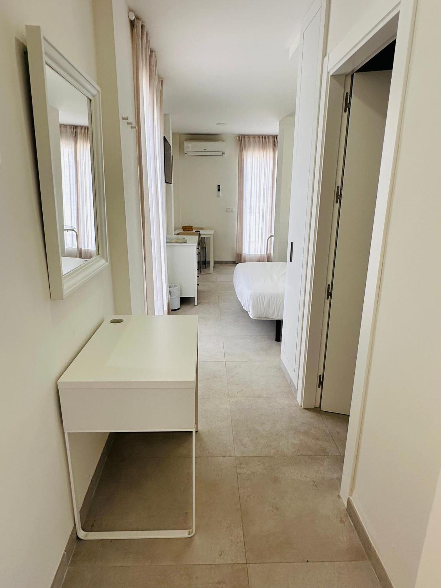 Apartamentos Turisticos Victoria 阿尔姆尼卡 外观 照片